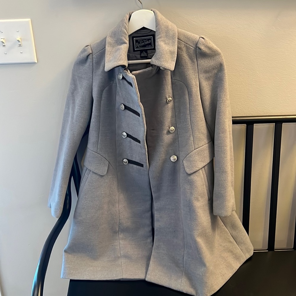Like brand new big girls size 7/8 grey pea coat.